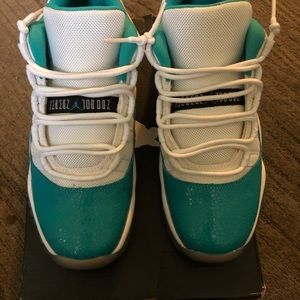Air Jordan 11 Retro low gg